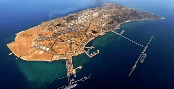  وقوع بیش از ۱۵ انفجار در جزیره خارک در پی حمله جنگنده های آمریکایی