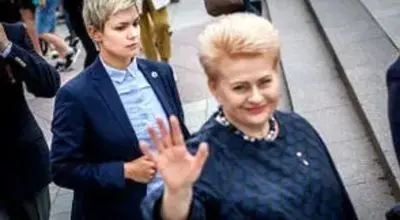 این زن جذاب و زیبا بادیگارد یک رئیس‌جمهور است