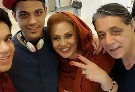  «نسرین مقانلو» در کنار «افسانه بایگان و سعید راد» در تالار عروسی