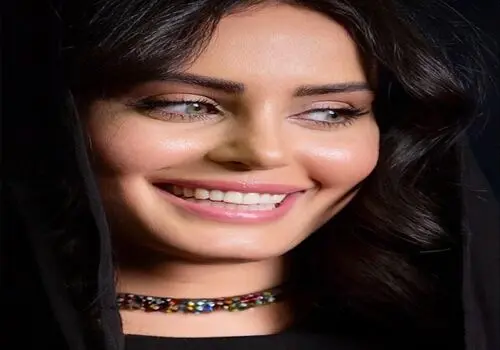 استایل جدید الناز شاکردوست در حال موتورسواری در تهران + فیلم