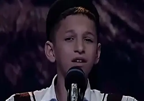 عکس جدید قهرمان «عصر جدید» با همسر و فرزندش