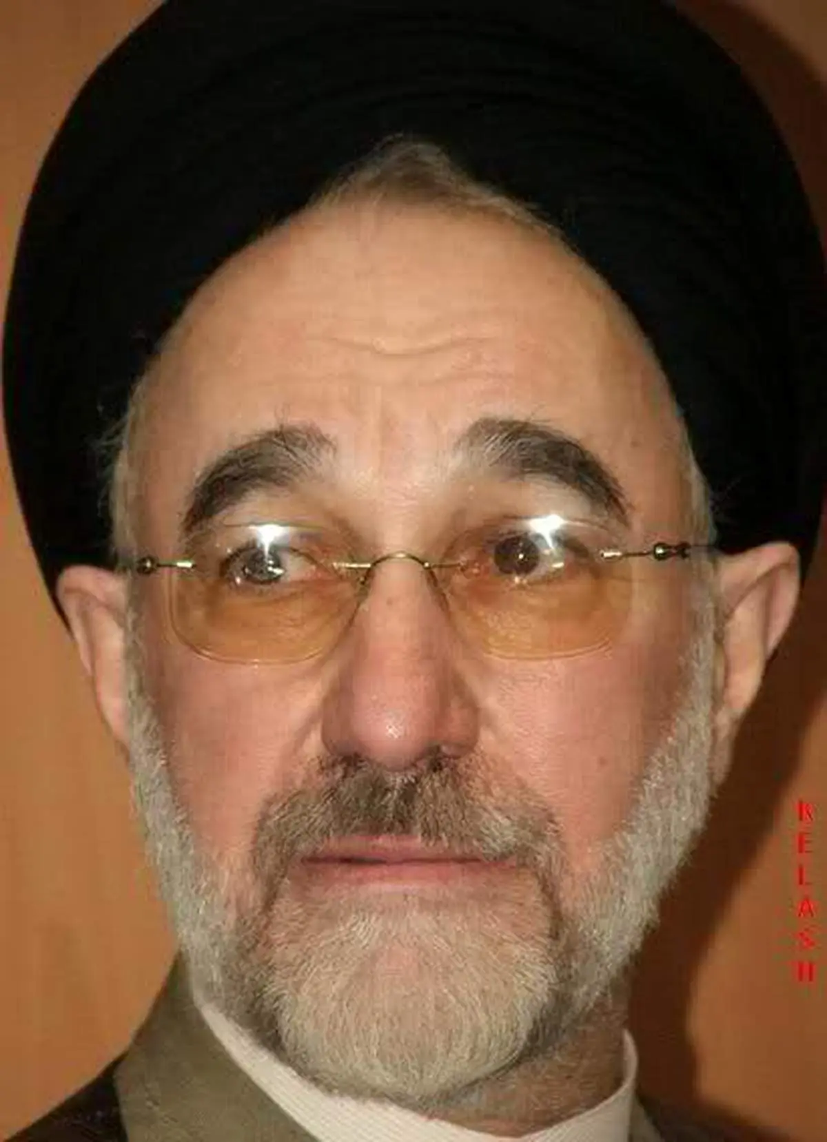 "خاتمی حاضر است عذرخواهی کند"
