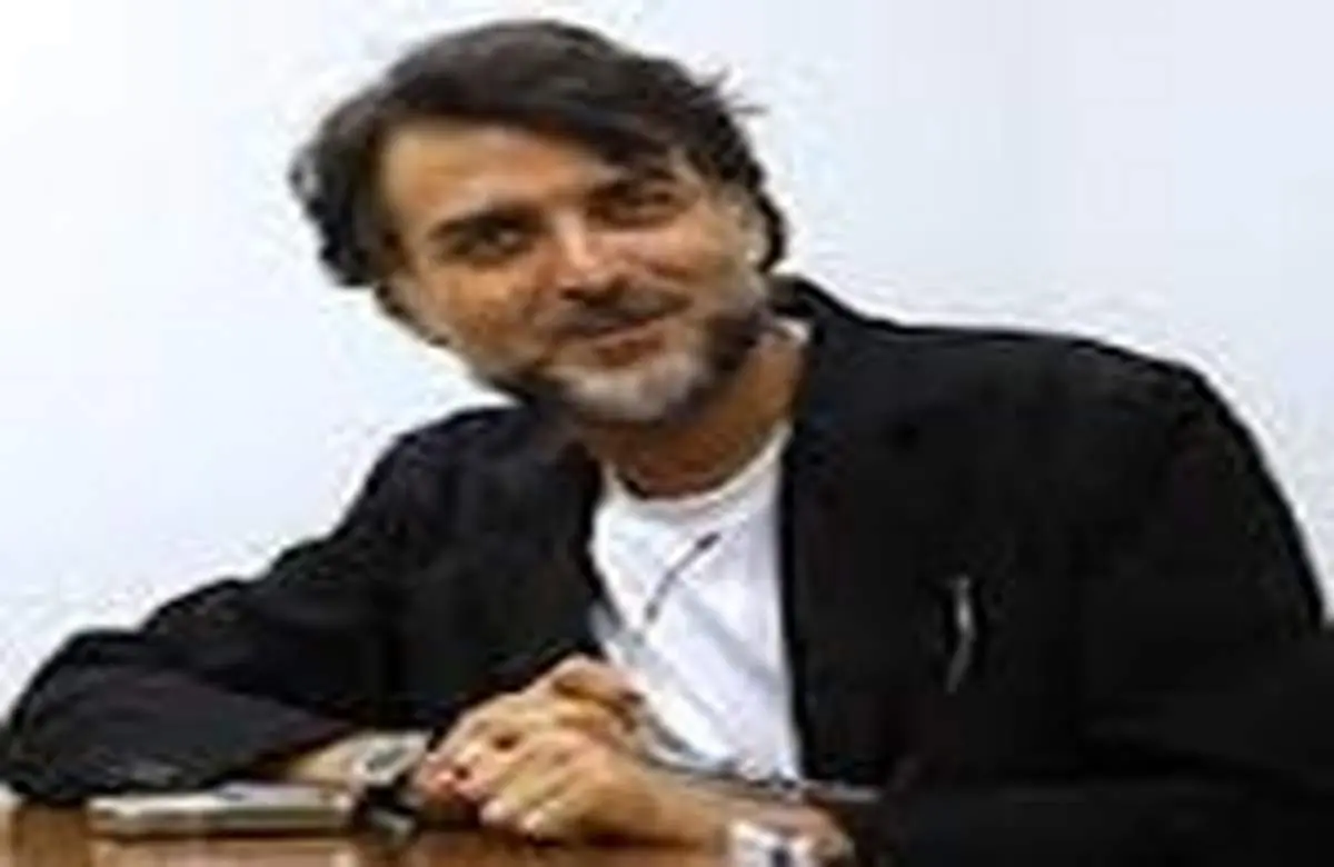 انتقاد تند علی درستکار به مراسم استقبال از ضریح