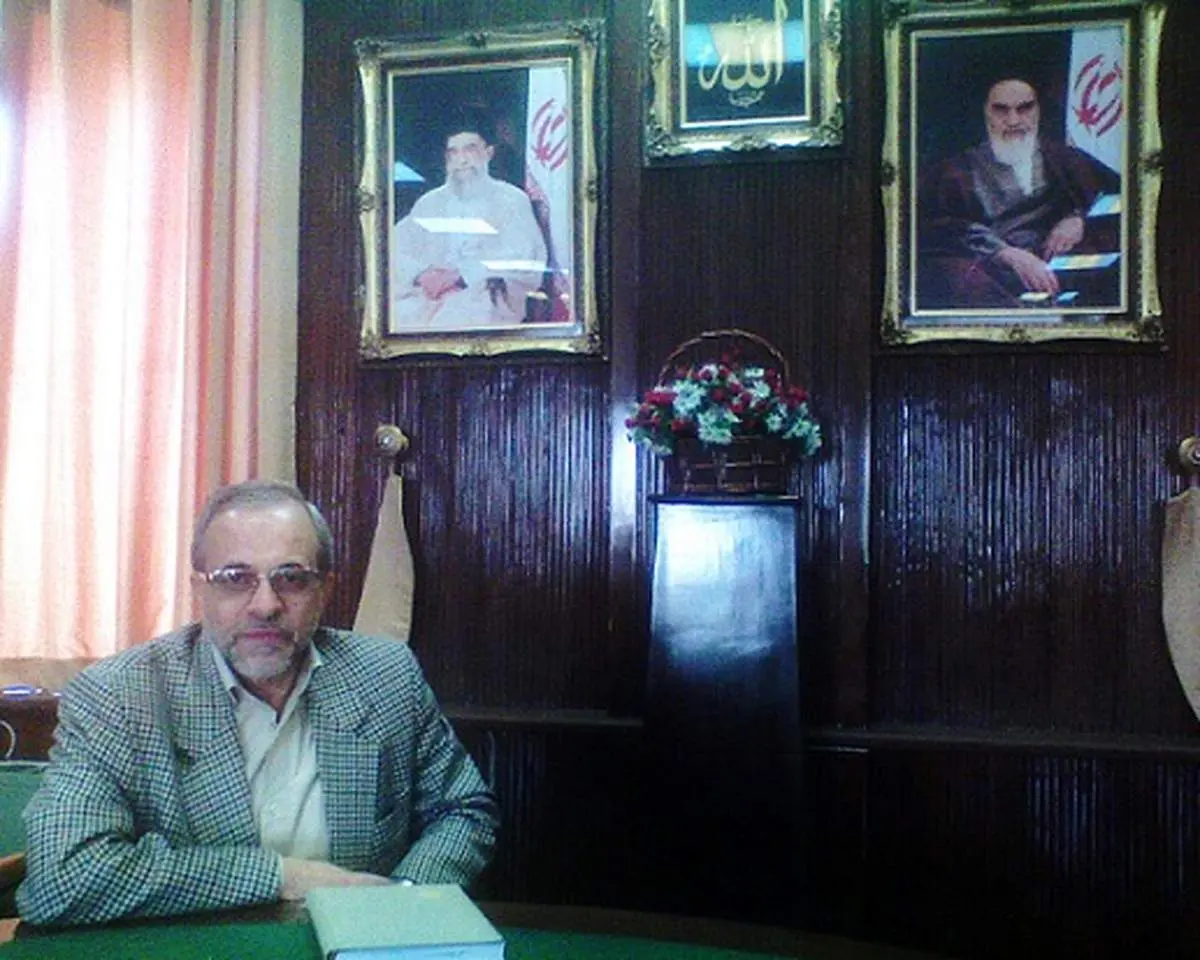 تیم حقوقی احمدی نژاد چه کسانی هستند؟