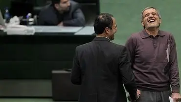 عکس/ خنده پزشکیان در مجلس