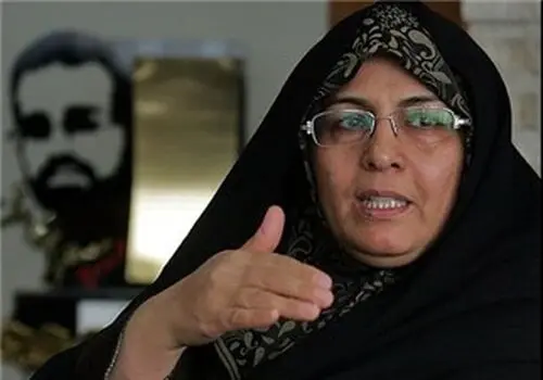 اقامه نماز رهبر انقلاب بر پیکر سردار شهید رضی موسوی +عکس
