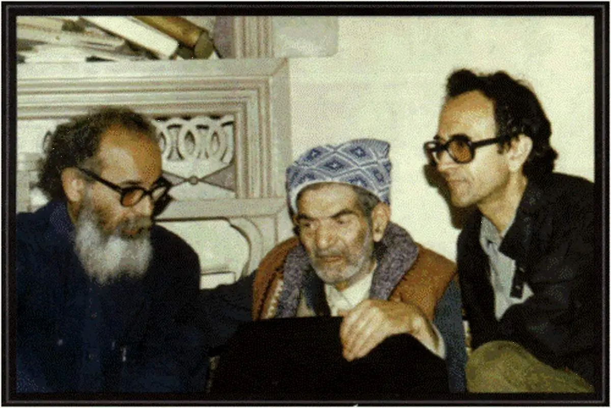 "به حضرت عباس یدالله رویایی شعر خوب نداره"