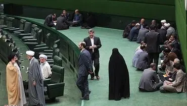 عکس/ گفتگوی خودمانی نمایندگان