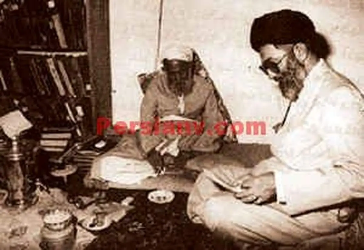 عکس: رهبرانقلاب در کنار پدر