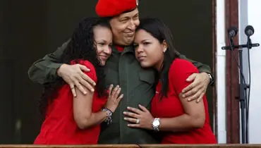 عکس/ چاوز و دخترانش