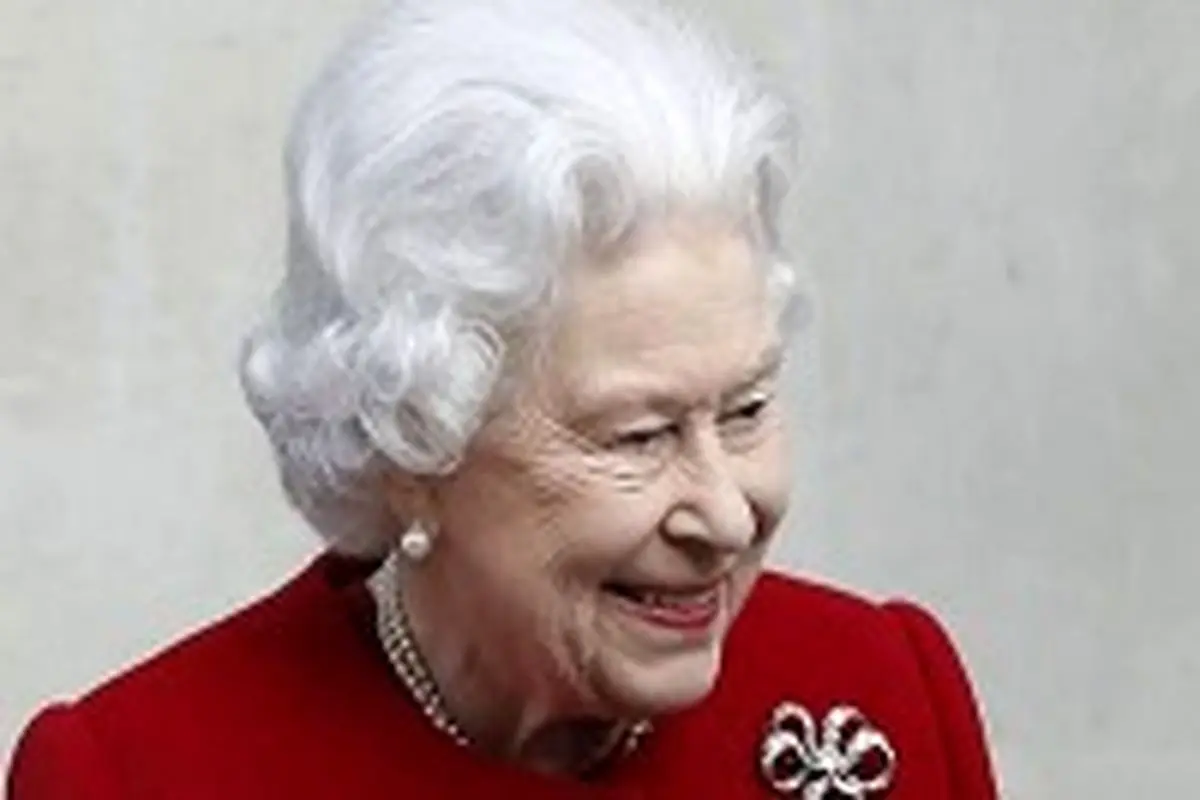 ملکه انگلستان قانون همجنس‌گرایی را امضاء می‌کند