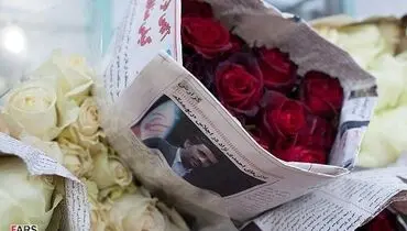 عکس/ دسته گل احمدی‌نژادی!
