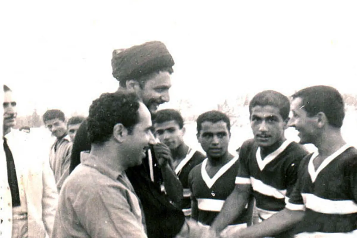عکس/ امام موسی صدر در مسابقه فوتبال