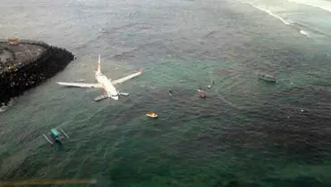 فرود یک هواپیمای اندونزیایی در دریا+عکس