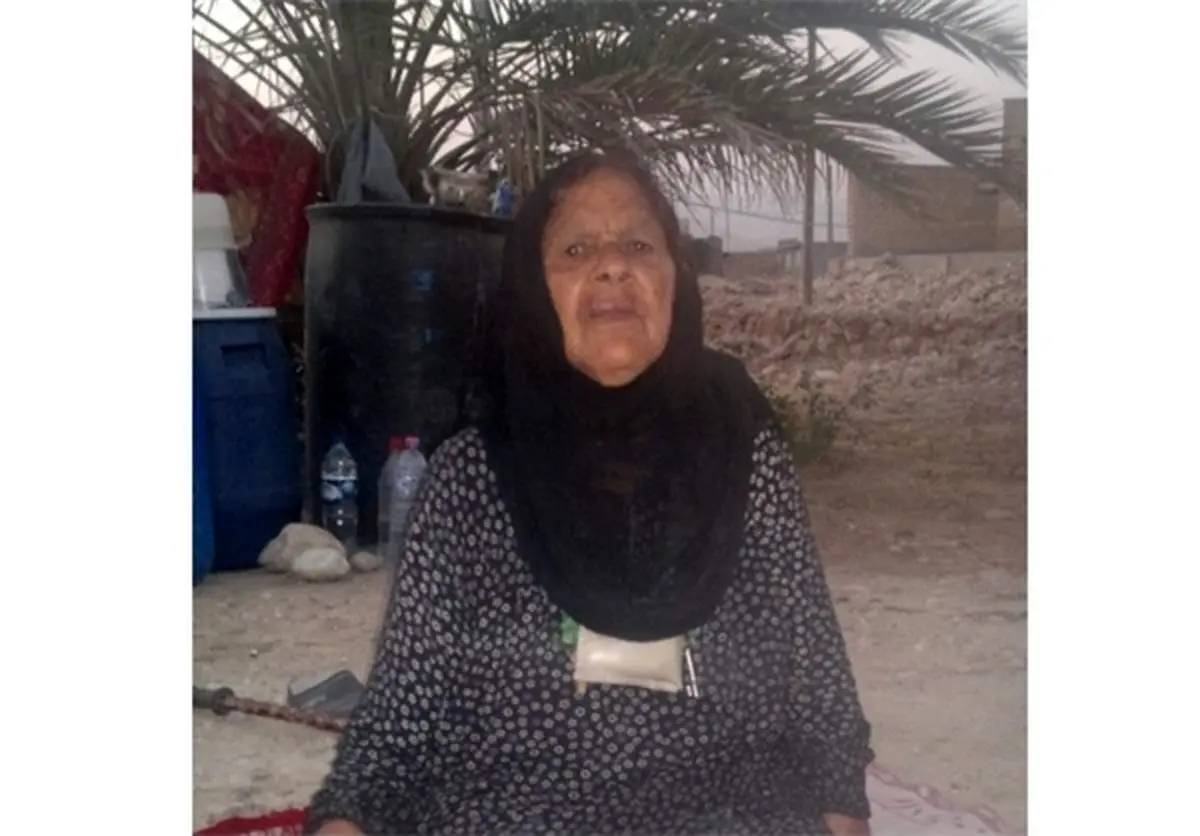 این زن ۷۵ ساله زیر آوار مانده بود +عکس