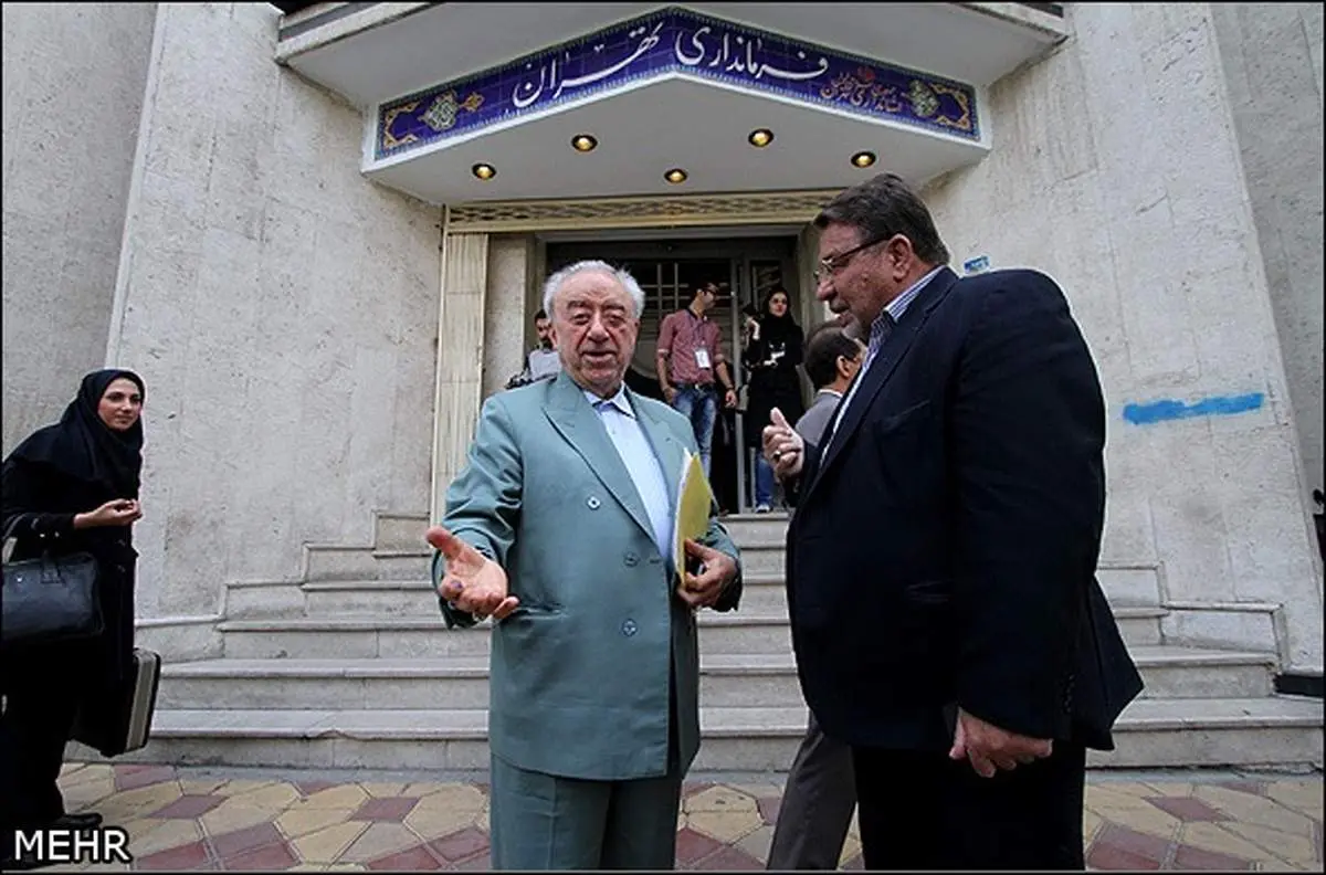 میلیاردر معروف در انتخابات ثبتنام کرد+عکس