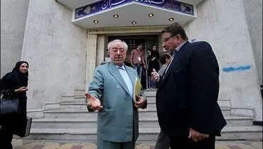 ثبت‌نام میلیاردر معروف در انتخابات +عکس