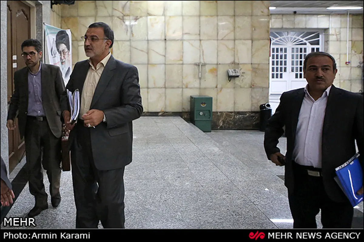 حضور علیرضا زاکانی در دادگاه مطبوعات +تصاویر