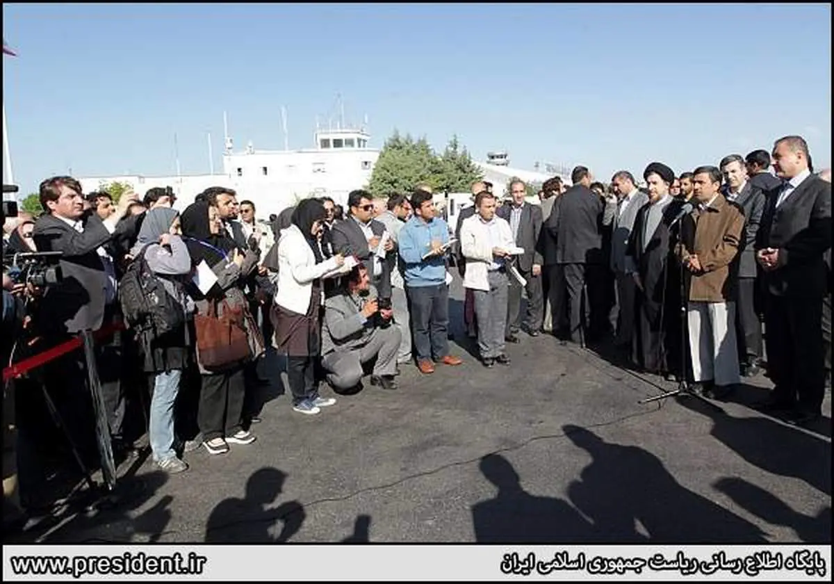 عکس/ امام‌جمعه‌ تبریز به استقبال احمدی‌نژاد نرفت