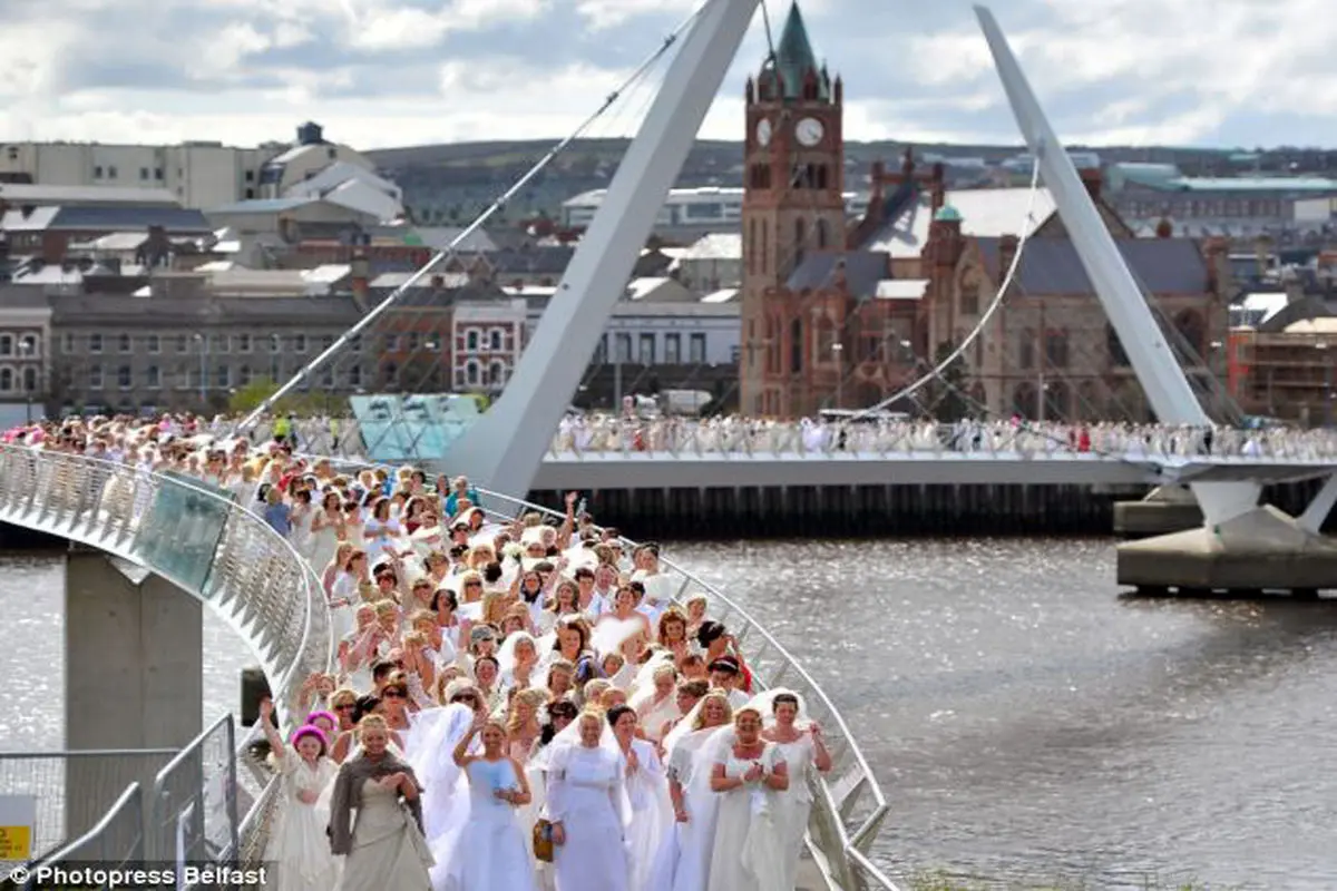 بزرگترين تجمع عروس‌ها در انگلیس