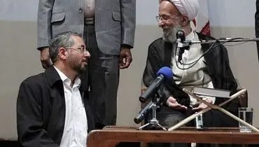 "من در بیعت علامه مصباح‌یزدی هستم"