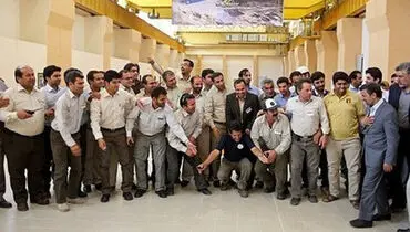عکس/ استقبال جالب و عجیب از احمدی‌نژاد