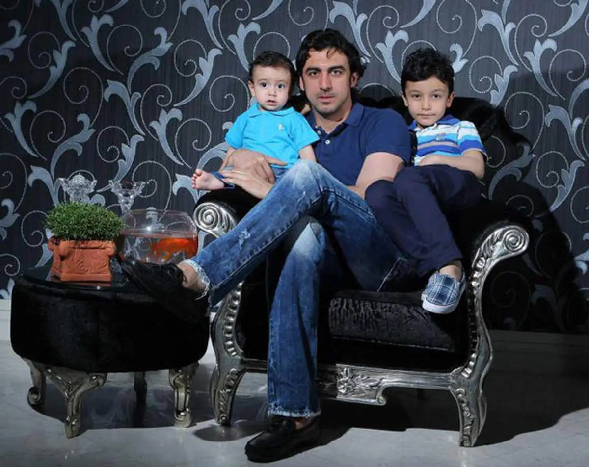 عکس/مهدی رحمتی و پسرانش