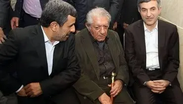 تصویر+ماجرای حضور عزت‌الله انتظامی میان احمدی‌نژاد و مشایی، هنگام حضور برای ثبت نامزدی مشایی