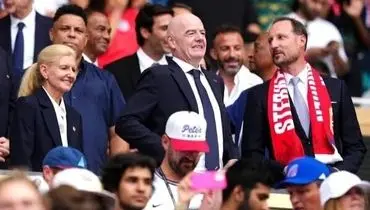 حمله کاربران انگلیسی به رییس فیفا 
