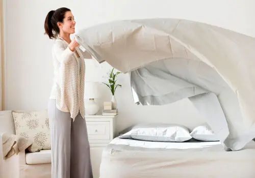 اشیایی که نباید در اتاق خواب نگه دارید

