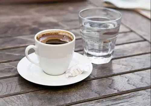 این موقع از روز هرگز قهوه نخورید