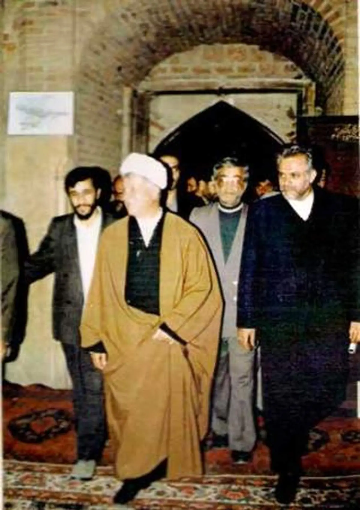 تصاویری‌کمتردیده‌شده از هاشمی‌واحمدی‌نژاد