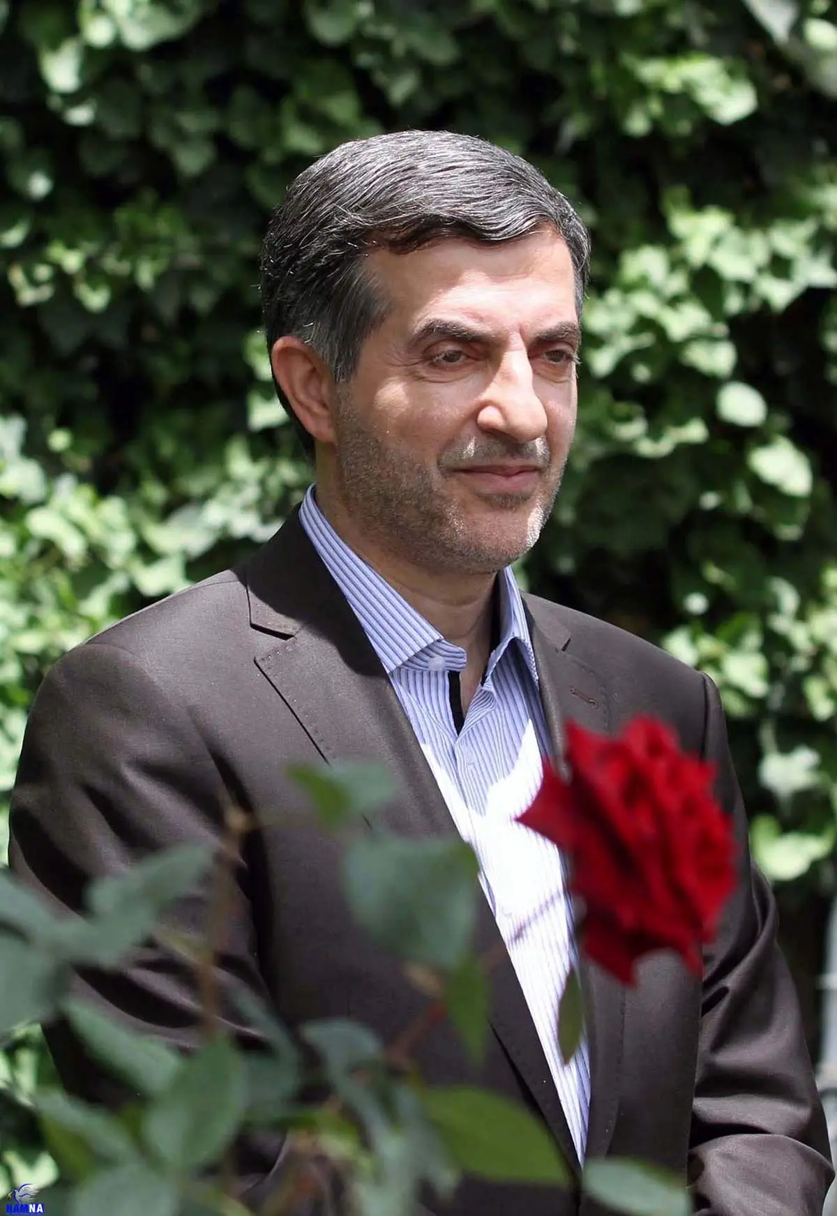 با ژست های انتخاباتی اسفندیار دولت بیشتر آشنا شوید!/ تصاویر