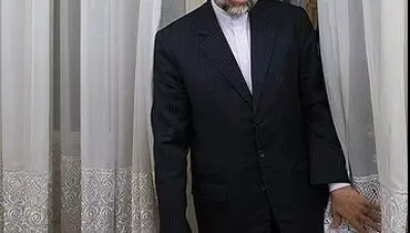 عکس/ جلیلی از پرده برون آمد