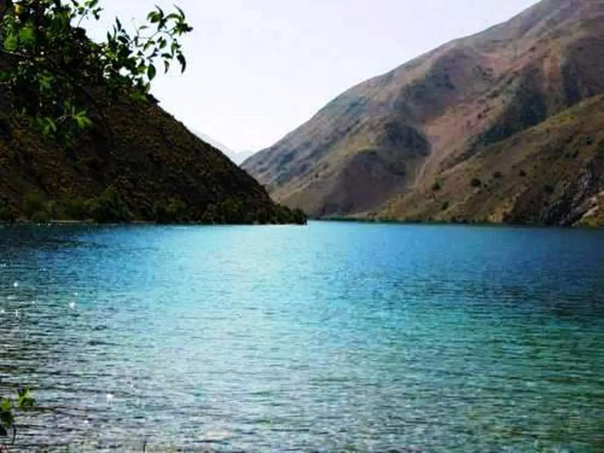 تصاویر/ درياچه‌اي در ميان رشته کوه زاگرس