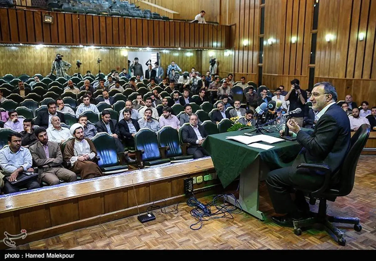 تصاویری گویا از سخنرانی دو کاندیدا