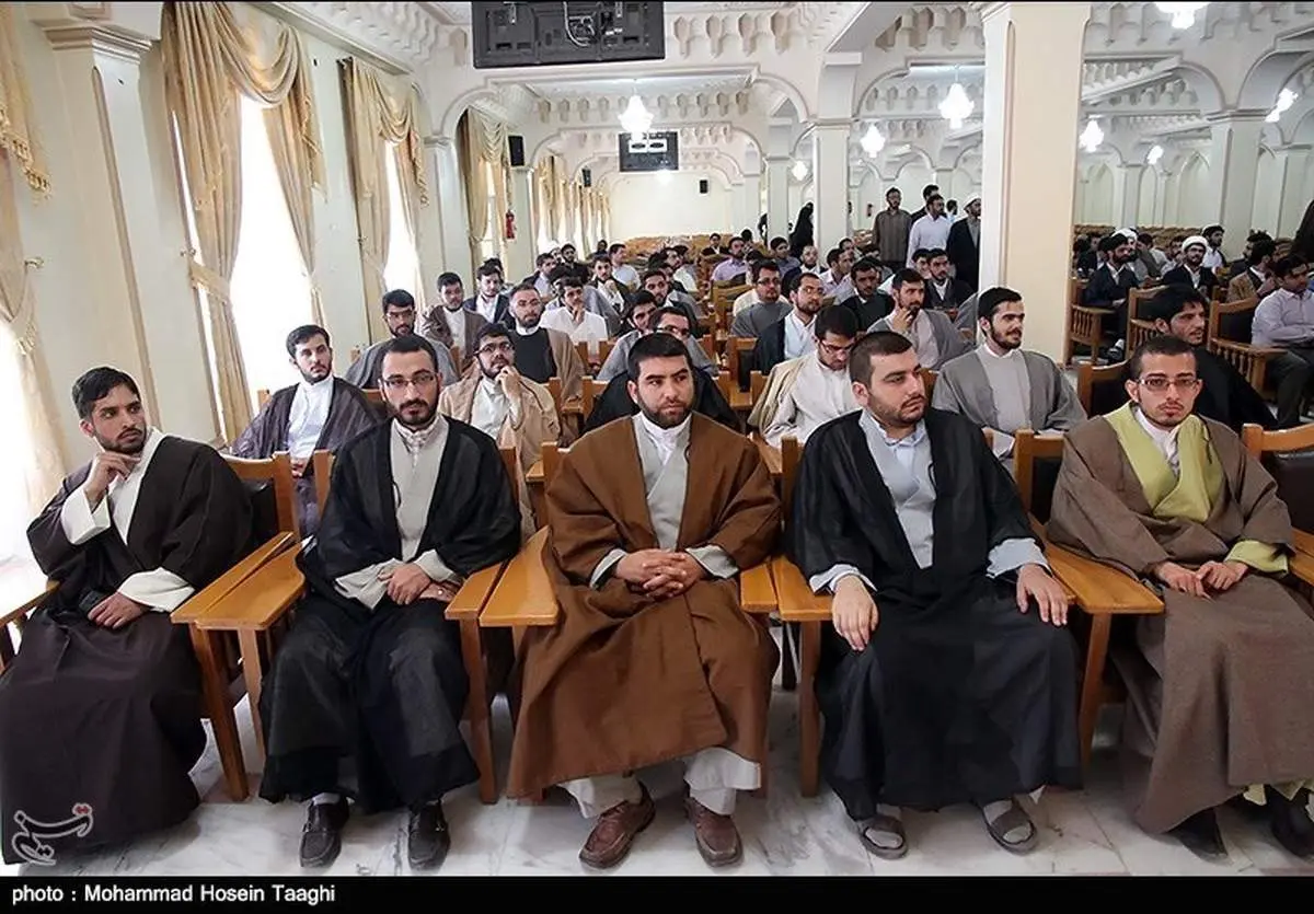 تصاویر/ مراسم عمامه گذاری طلاب