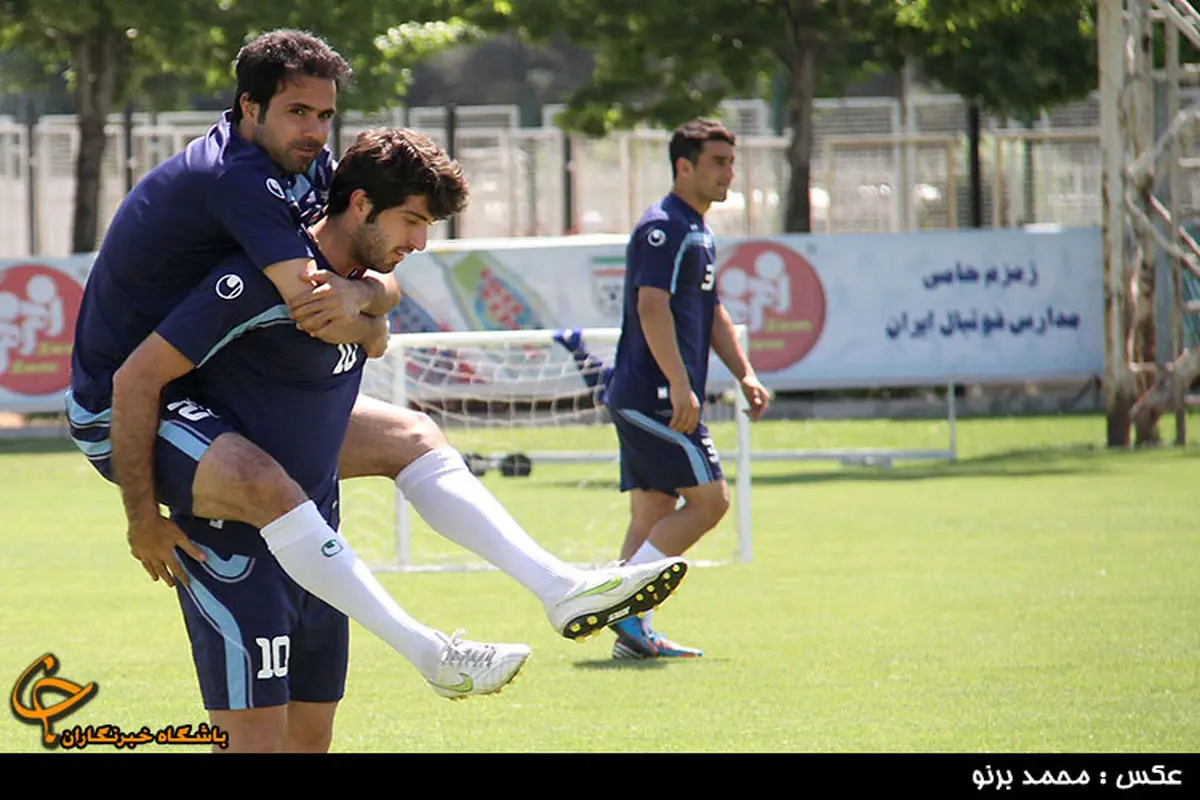 عکس/ شوخی بازیکنان در تمرین تیم ملی فوتبال