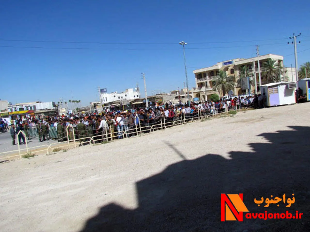 شلاق در ملاء عام در استان بوشهر +عکس