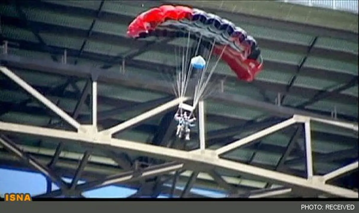 پرش از ارتفاع زن ۱۰۲ ساله +عکس