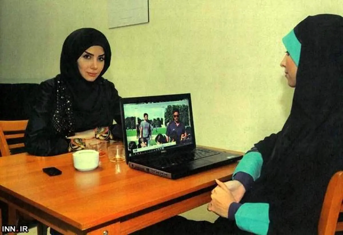 دختر امیر قلعه نویی در برابر مجری استقلالی+ عکس