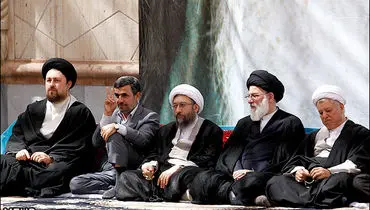 عکس/ علامت معروف احمدی نژاد درکنار بزرگان کشور