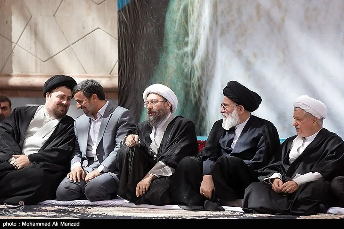 عکس/ خوش و بش سید حسن با احمدی نژاد