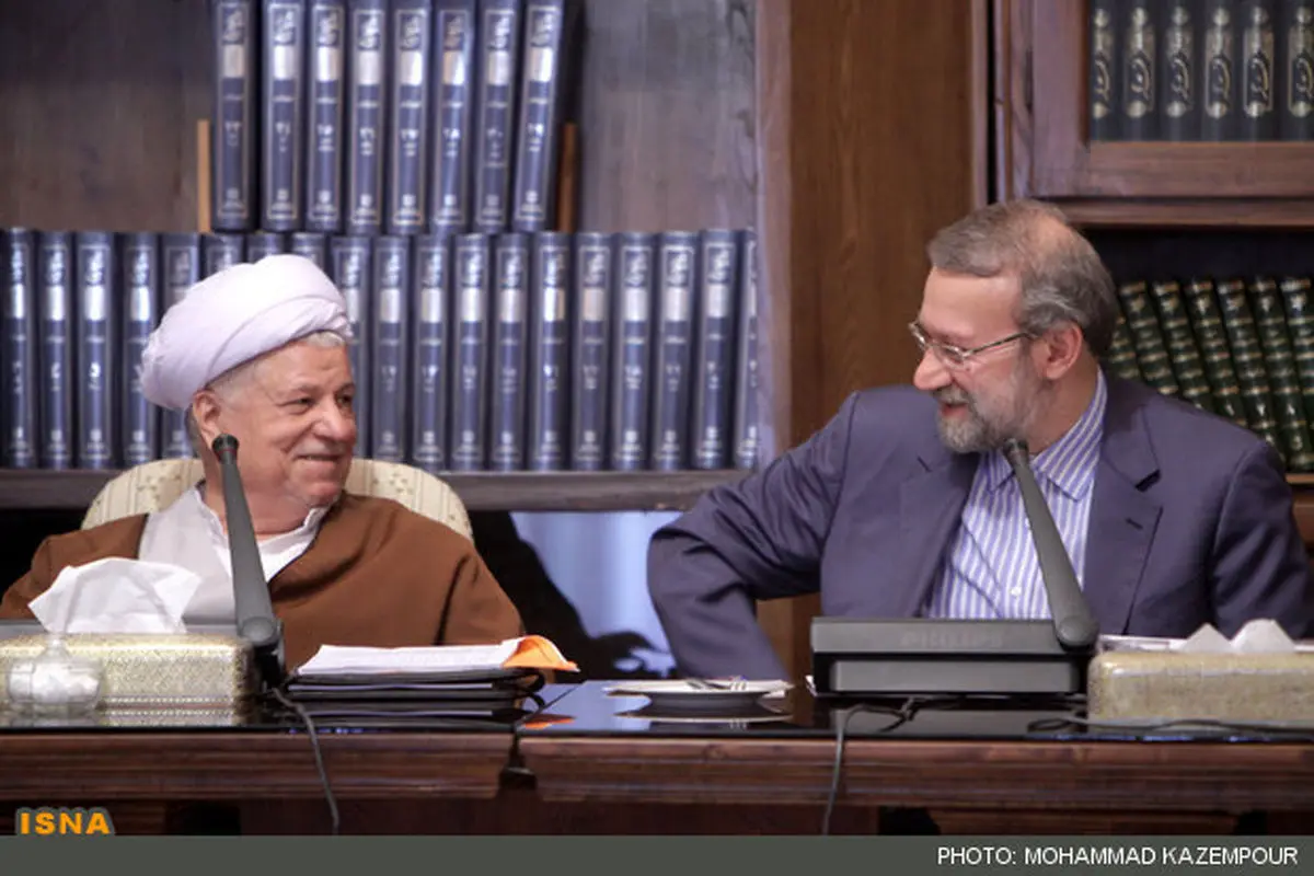 عکس/ خنده هاشمی و اعضای مجمع در اولین جلسه بعد از انتخابات