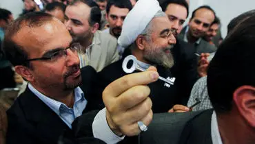 عکس/ کلیدی که در دستان روحانی بود