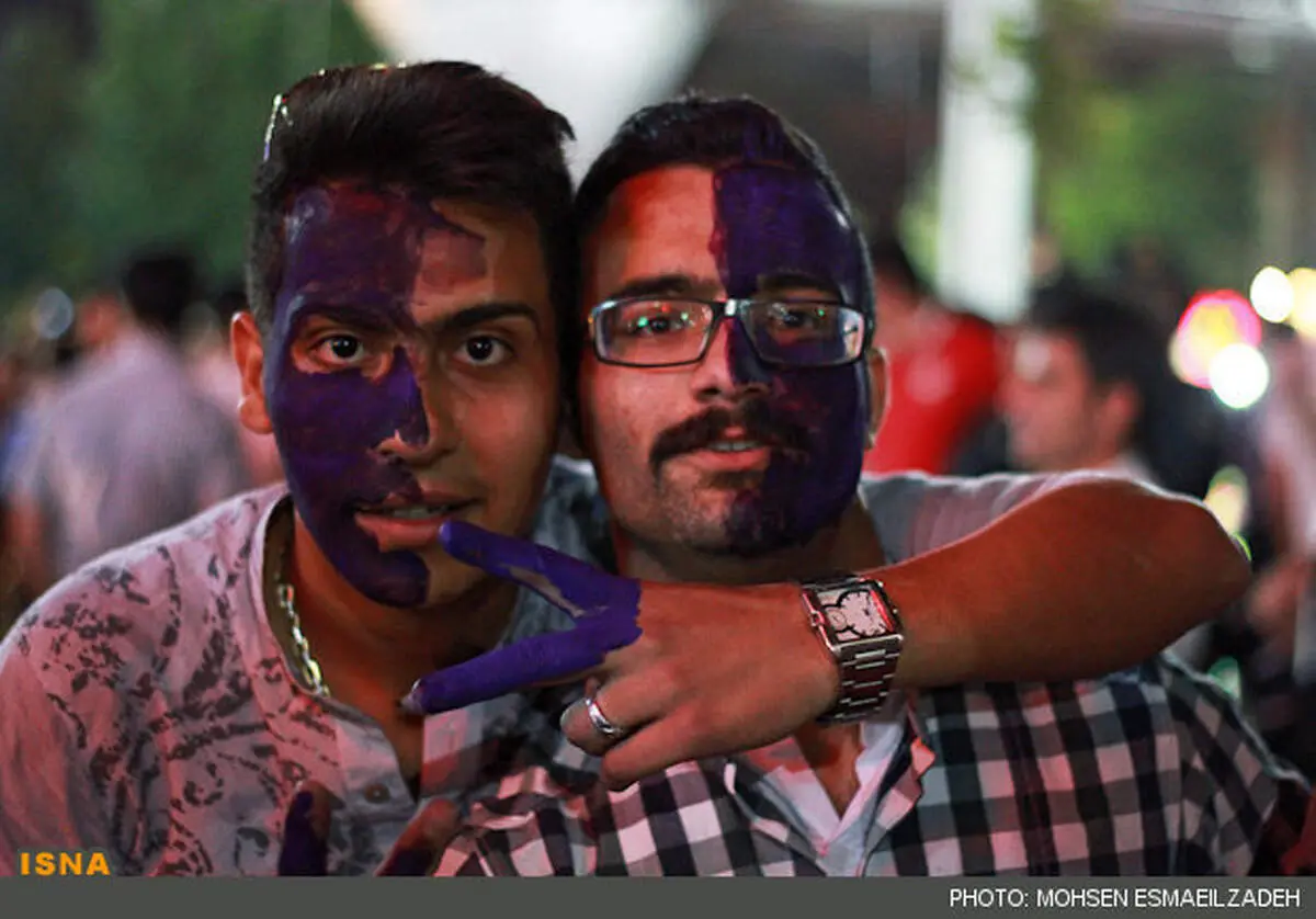 عکس/ صورت بنفش هواداران روحانی