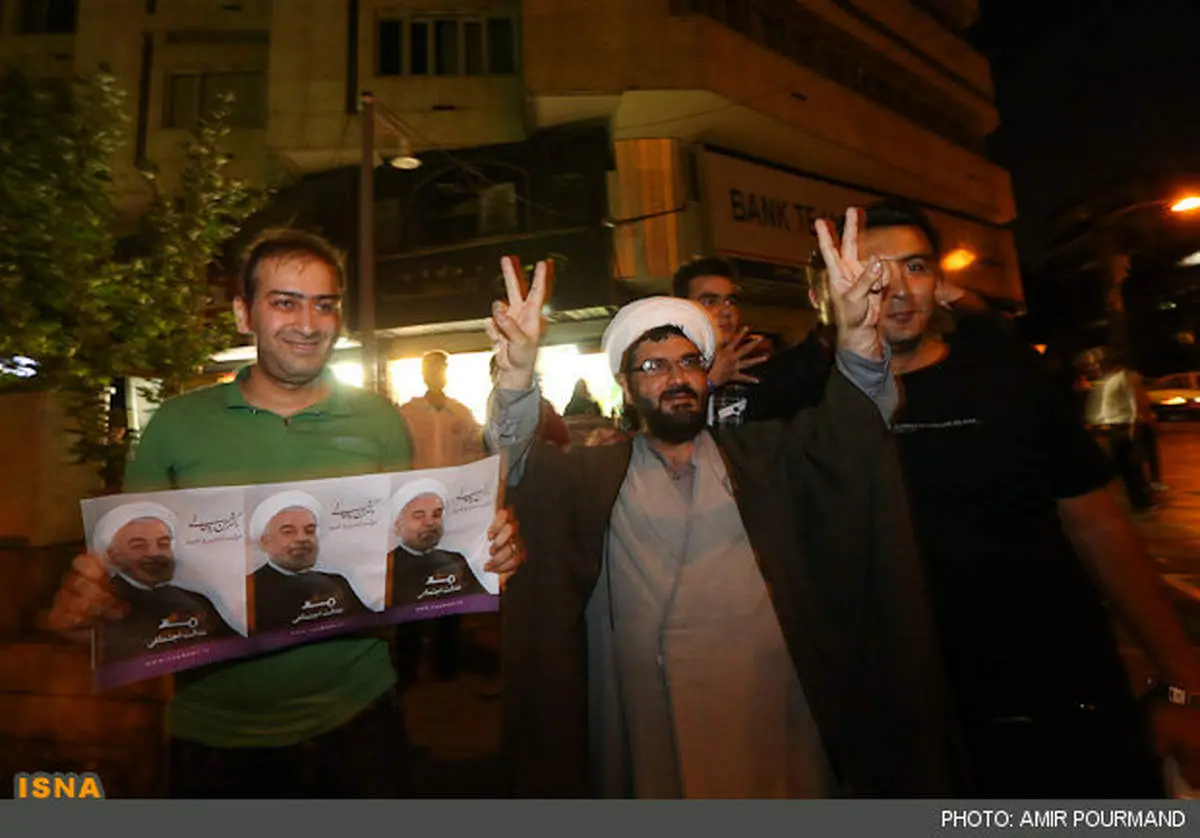 عکس/ شادی یک روحانی از نتیجه انتخابات