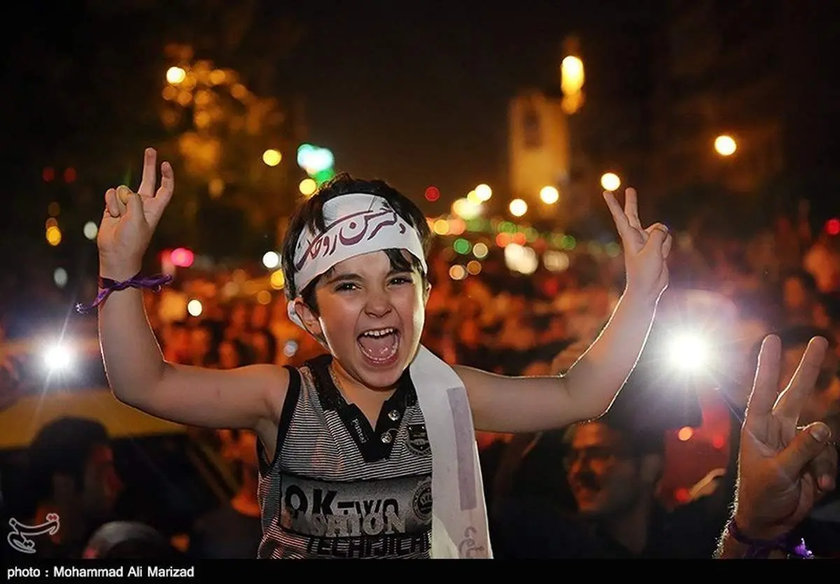 عکس/ شادی هوادار کوچک روحانی
