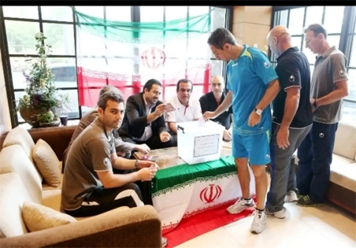 عکس/ حضور در انتخابات با شلوارک!