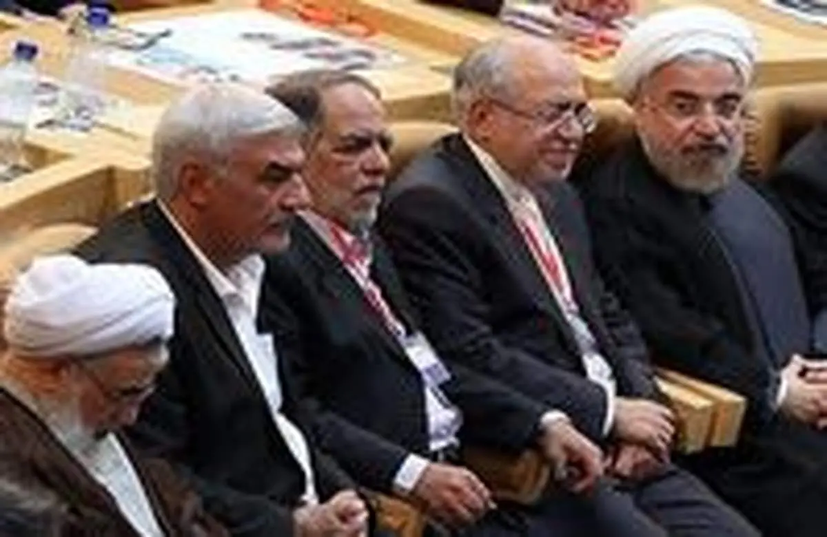 حضور بی دعوت فلاحیان در مراسم جشن ستادهای روحانی!
